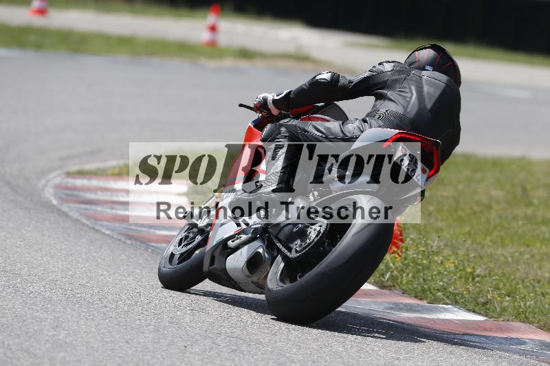 /27 12.06.2025 Ducati Schweiz Trackday Warmup  ADR/gruen-vert/15